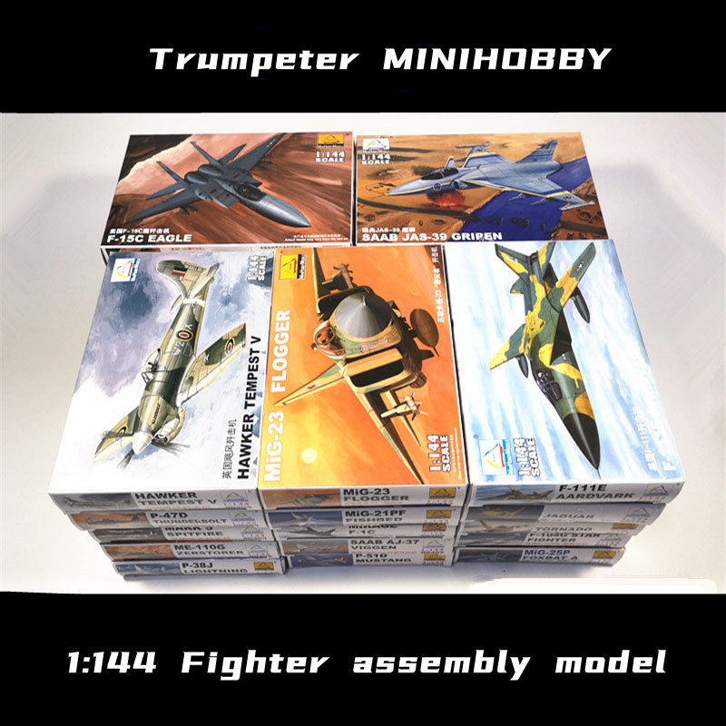 Nghệ Sĩ Kèn Quân Sự Năm 1/144  - đánh giá và giá Model Kit Hobby